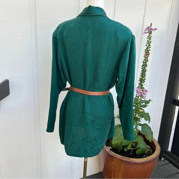 Vintage Treesha 100% Silk Embossed Green Button Down Oversized Shirt / Sz Small - Picture 4 of 11
